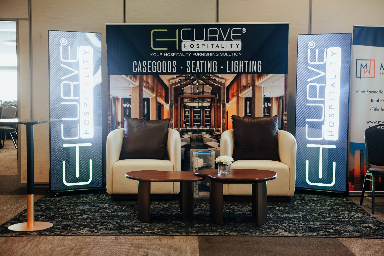 i: 3 j: 0Hotel Exterior