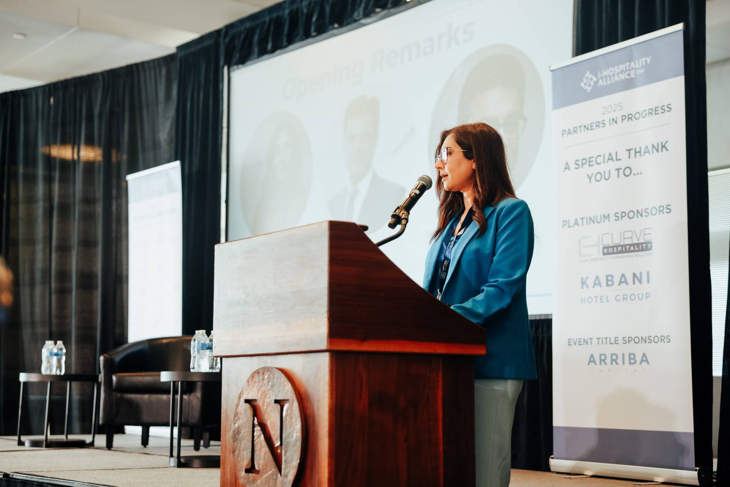 i: 8 j: 5Hotel Exterior