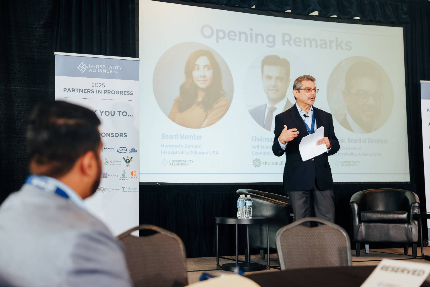 i: 10 j: 10Hotel Exterior