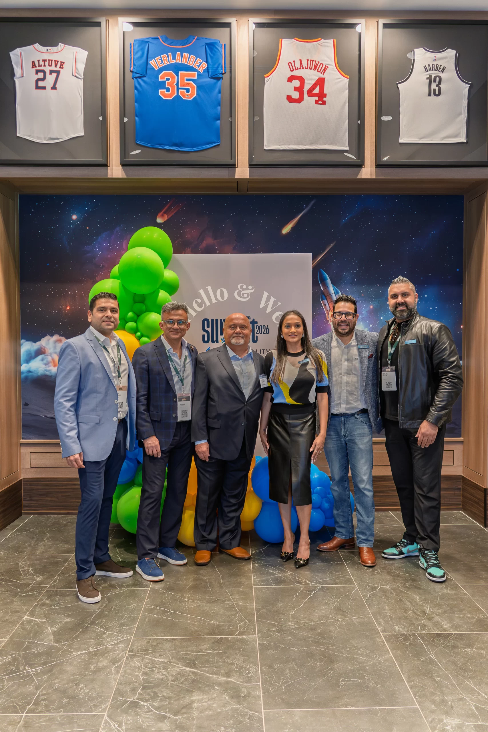 i: 2 j: 0Hotel Exterior