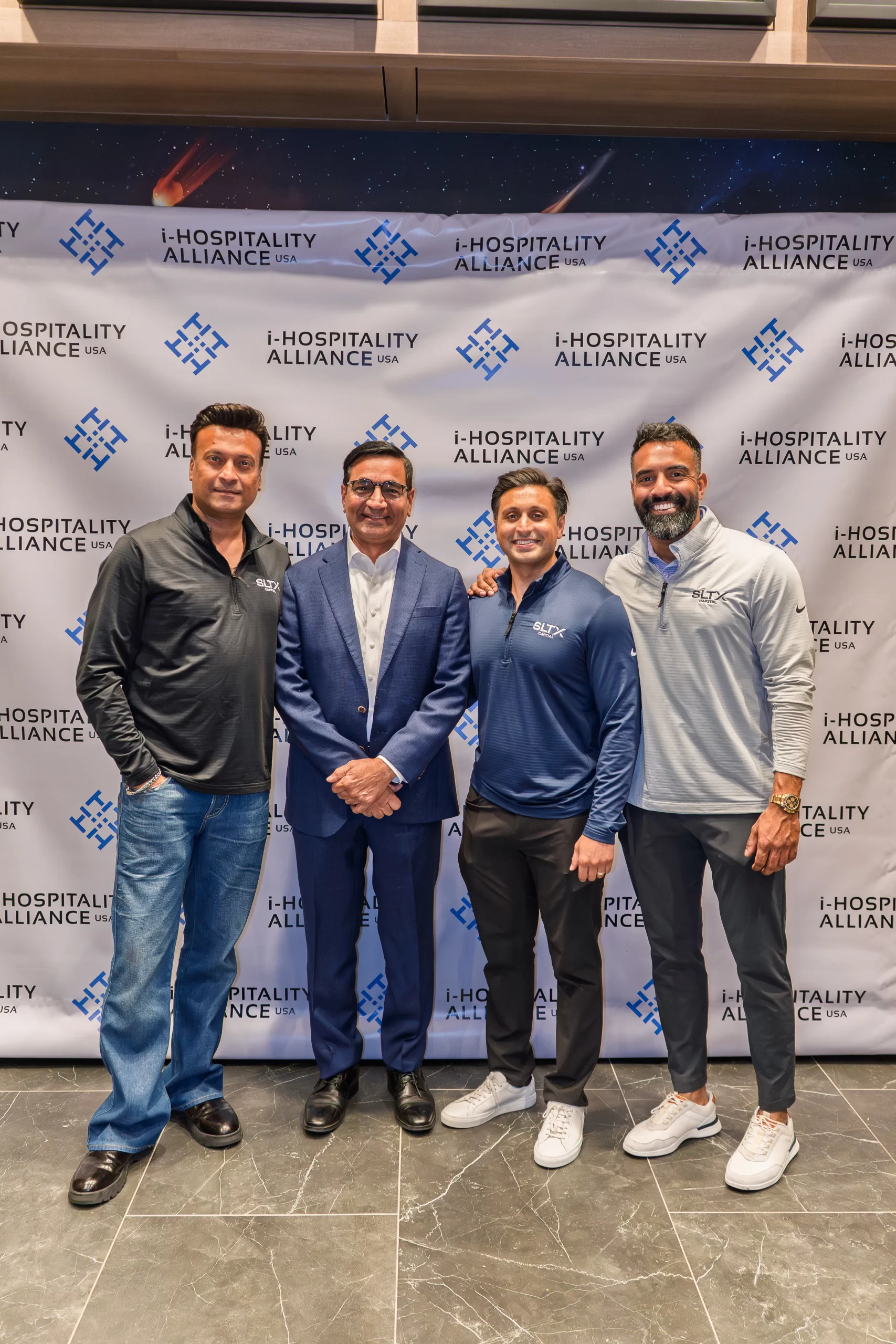 i: 10 j: 10Hotel Exterior