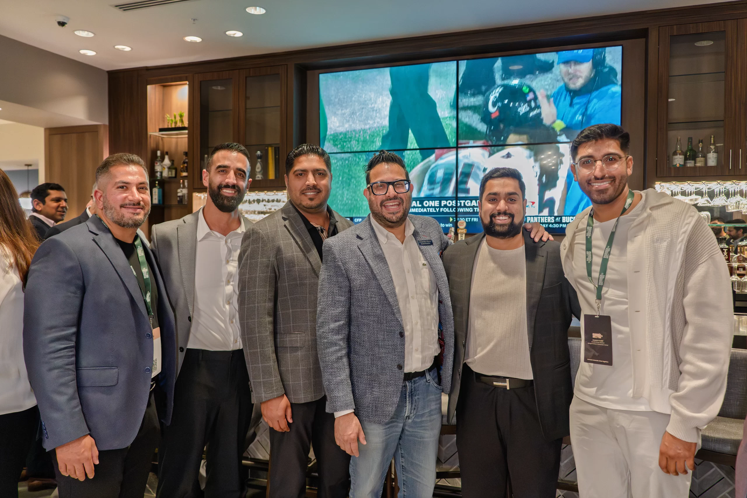 i: 14 j: 10Hotel Exterior