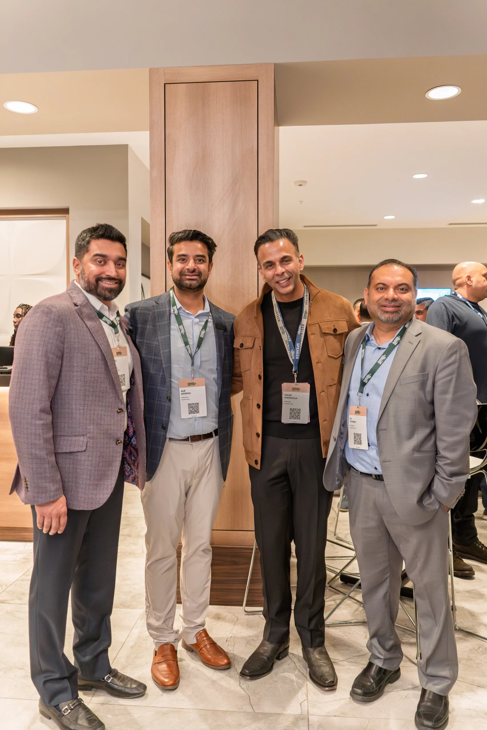 i: 18 j: 15Hotel Exterior