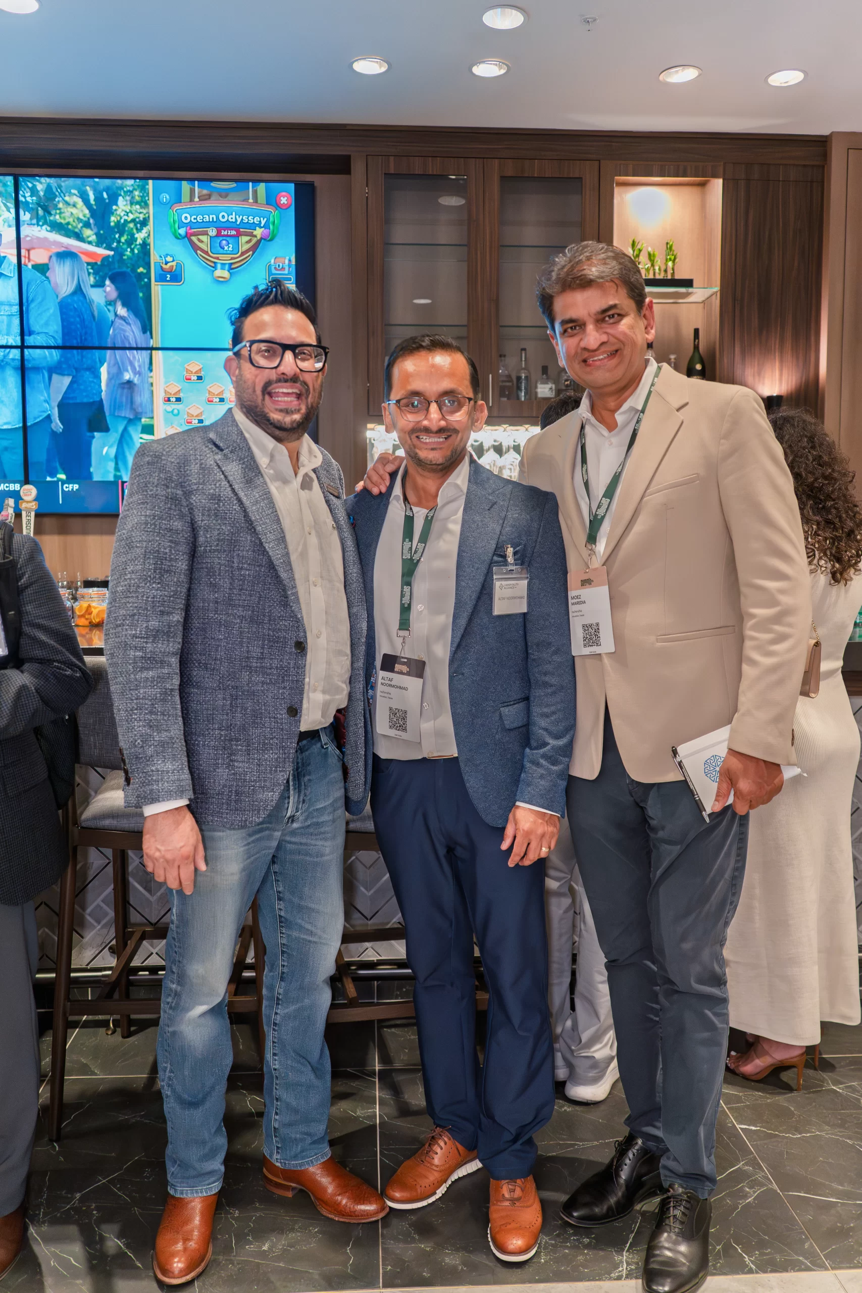 i: 21 j: 20Hotel Exterior