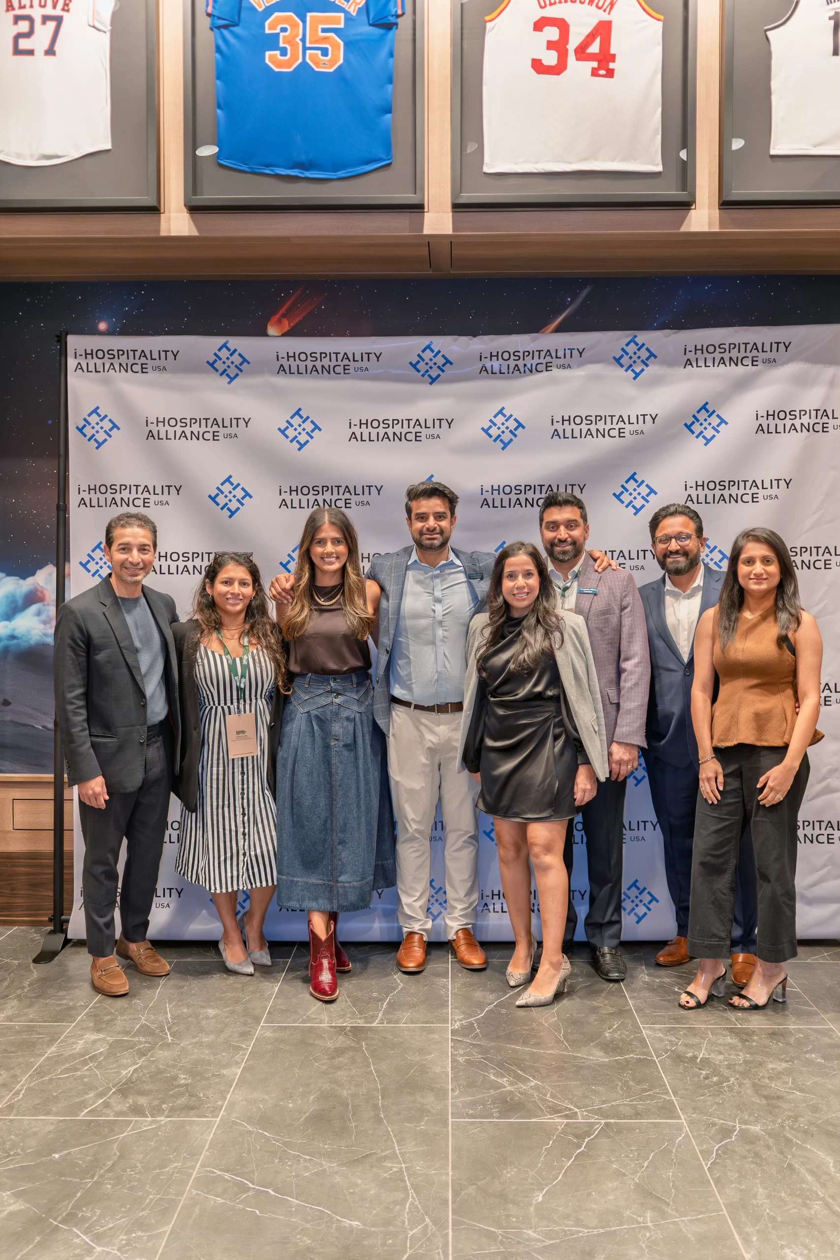 i: 29 j: 25Hotel Exterior