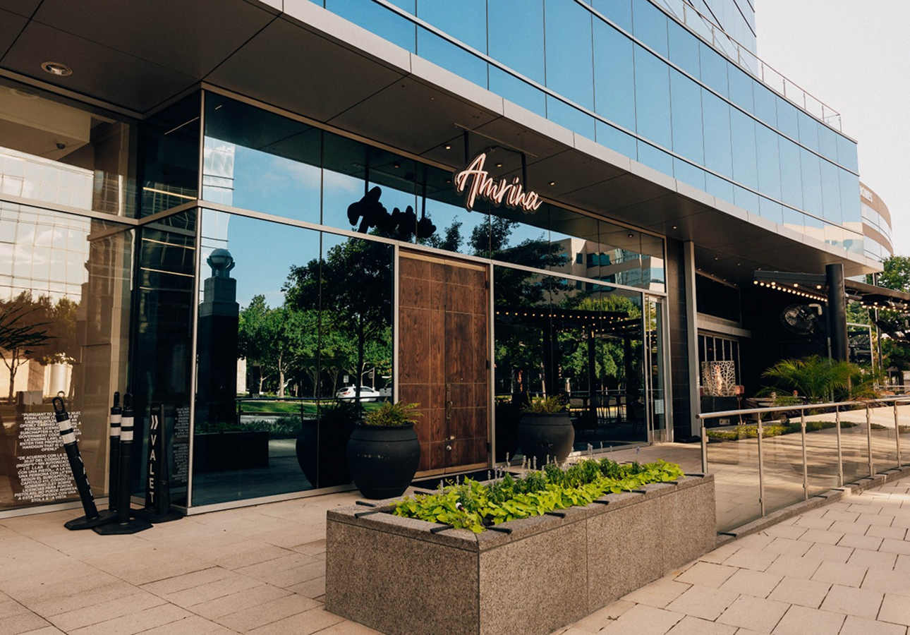 i: 9 j: 5Hotel Exterior